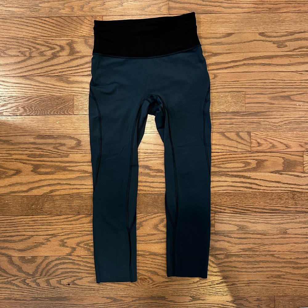 Lululemon Athletica 21” High-Rise Crop Black and Dark Green Leggings